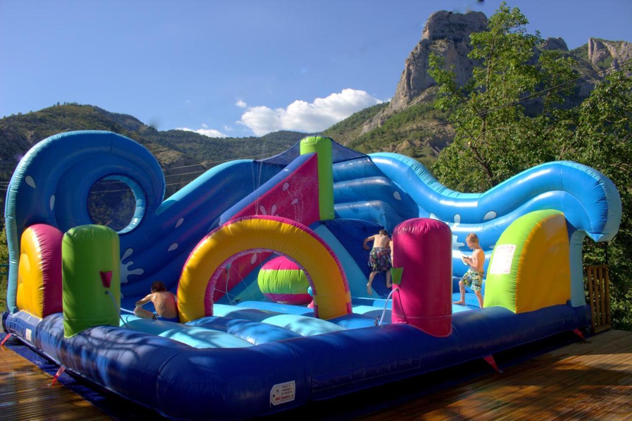 Camping Les Princes D'Orange Hotel Orpierre Exterior photo