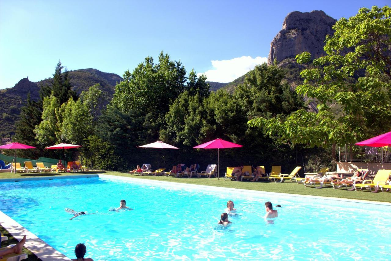 Camping Les Princes D'Orange Hotel Orpierre Exterior photo