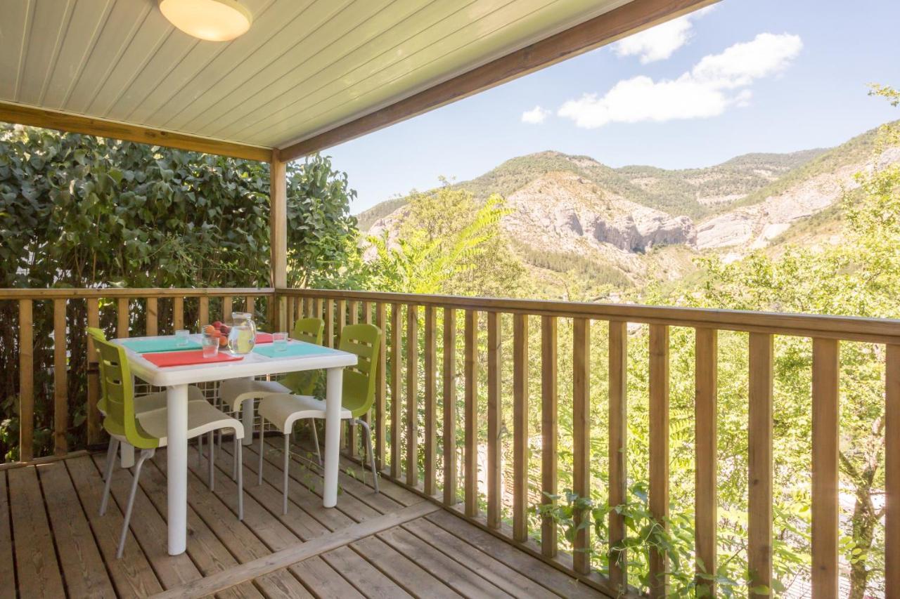 Camping Les Princes D'Orange Hotel Orpierre Exterior photo